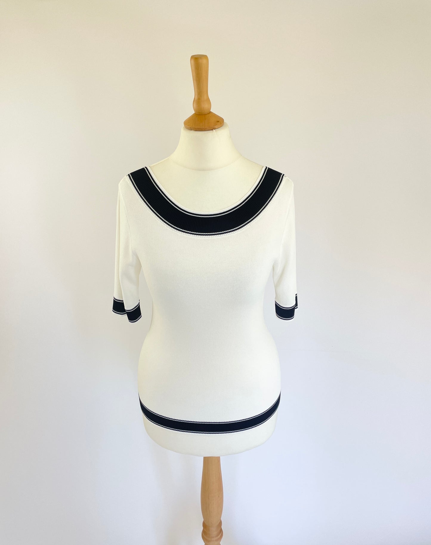 Scoop Back Top White