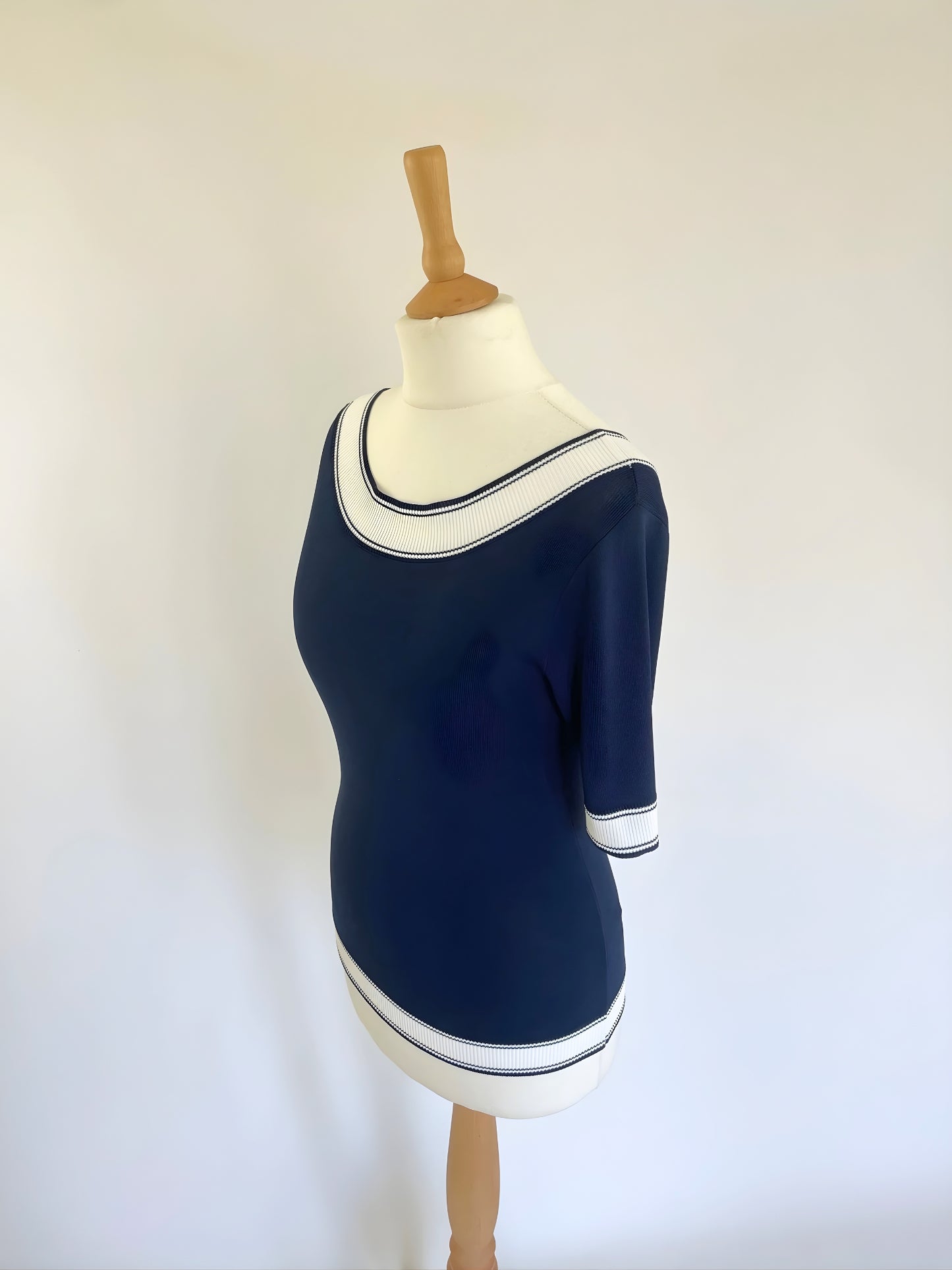 Scoop Back Top Navy